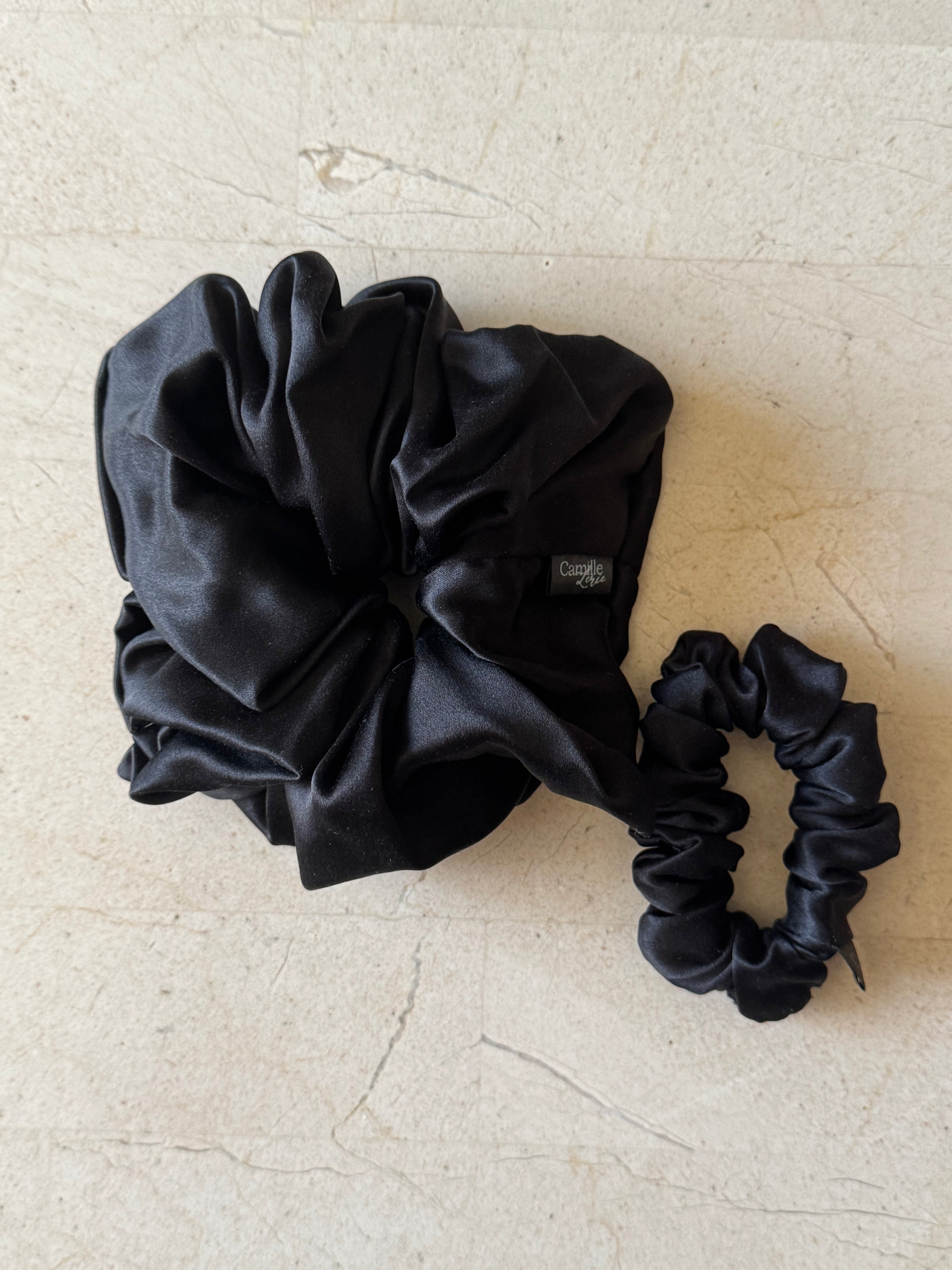 Midi and Large Noir Silk Scrunchies